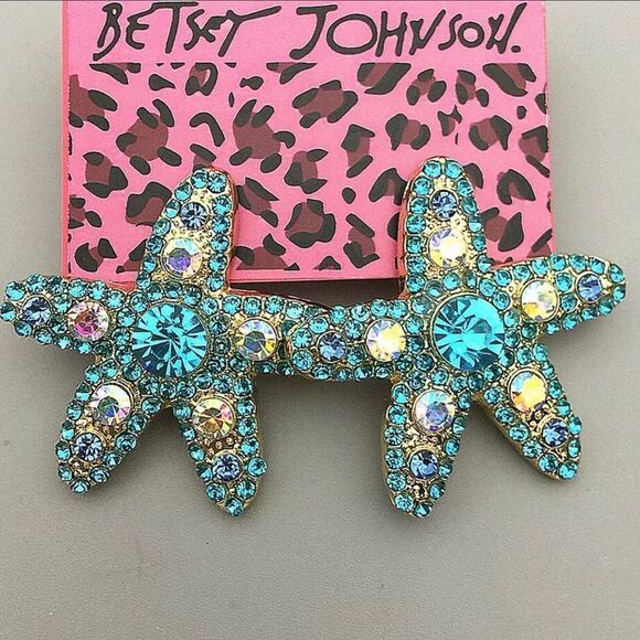 Gorgeous Starfish Earrings - Picture 1 of 2